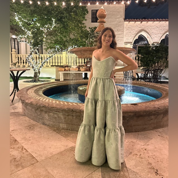 V Chapman Sage Gown - Picture 6 of 9